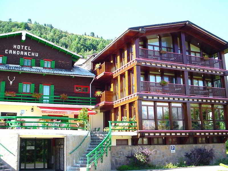 Hotel Candanchu Exterior photo